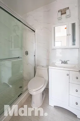 Rented by Mdrn Residential | media 16