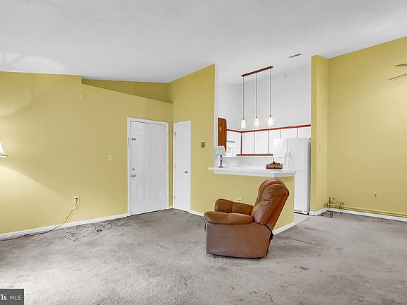 3rd image of 1201 Friars Wood Ct Unit 302