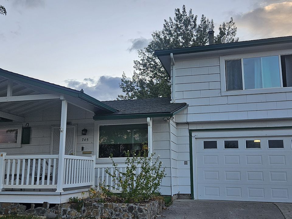 Great location, off 7th, near UNR. Nice neighborhood, quiet.