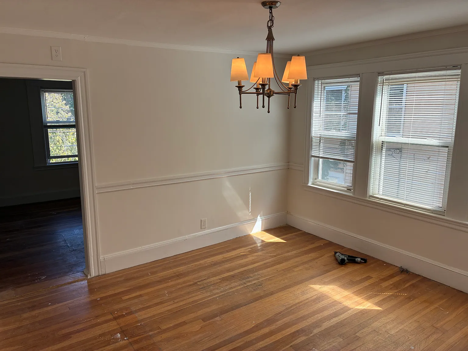 3 bed, 2500 sqft, $3,600 — Photo 4