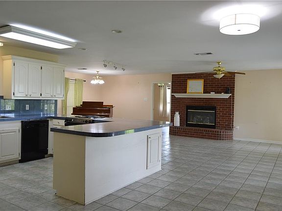 5th image of 284 Clemen Luneau Rd