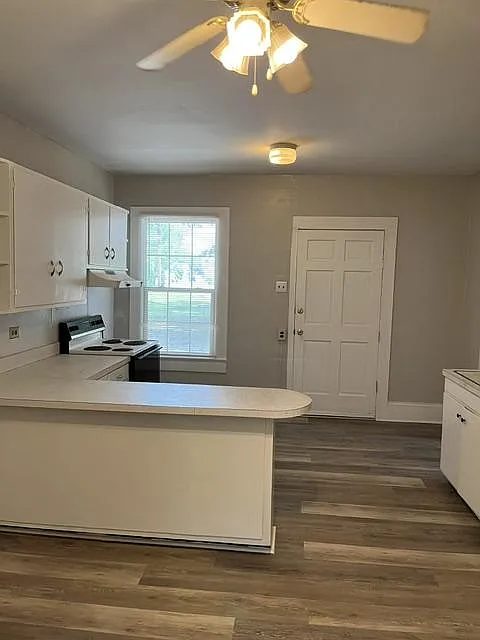183 Ryan St — Photo 3