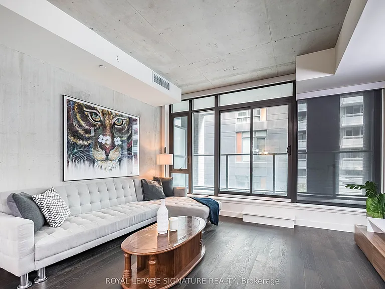 111 Bathurst St #318 — Photo 1