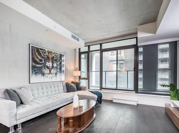 111 Bathurst St, Toronto, ON