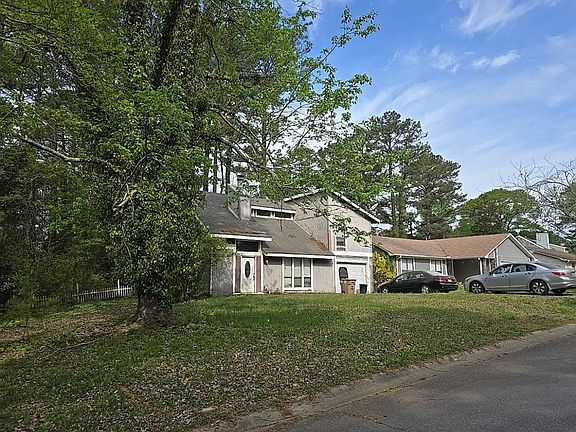 3rd image of 669 N Pointe Knoll Ct
