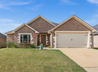 523 Cornerstone Rd, Lindale, TX 75771