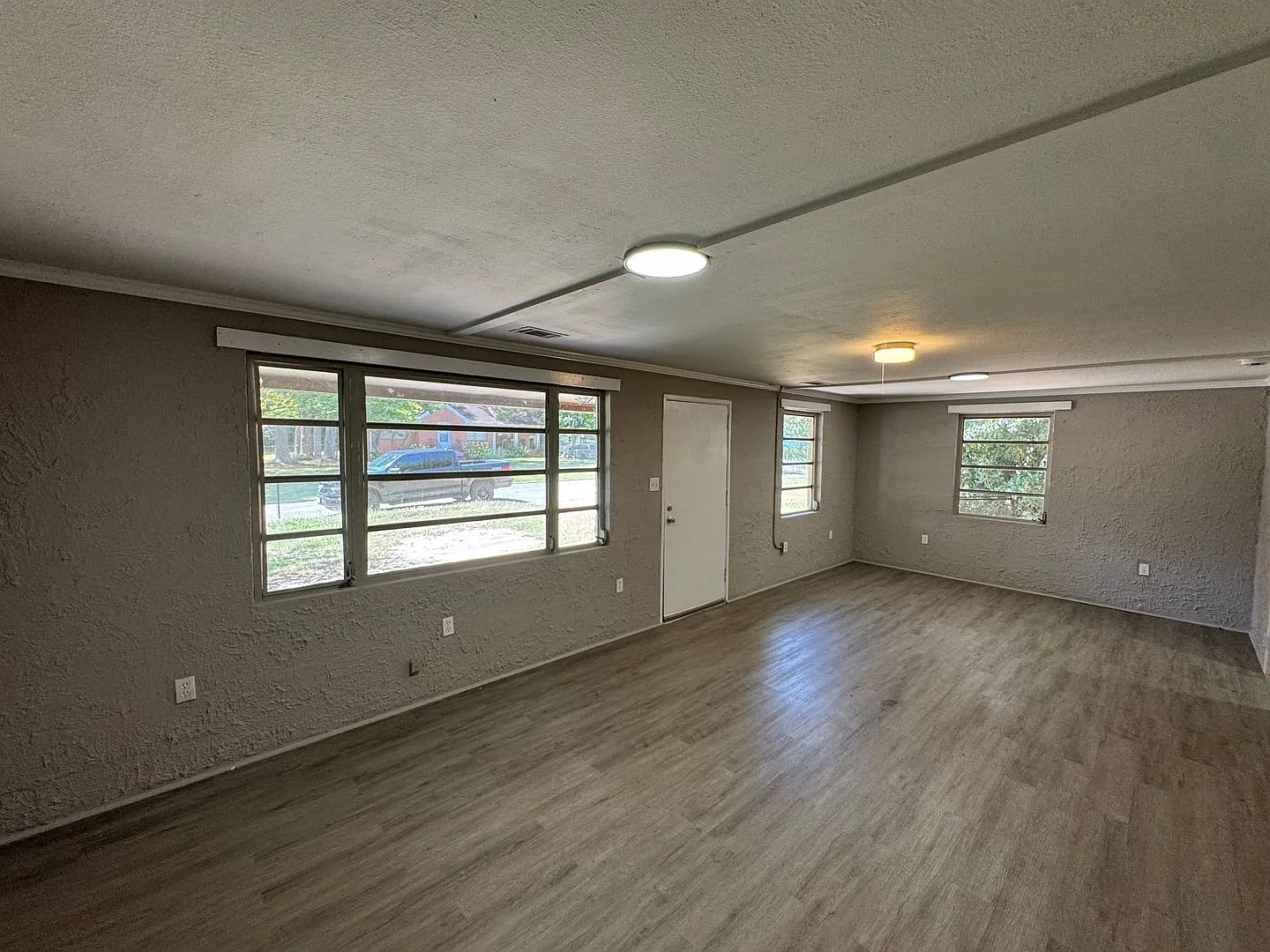 3 Bedroom 1 Bath House - Griffin — Photo 3