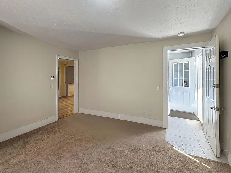 18 Fisher St #1 — Photo 2