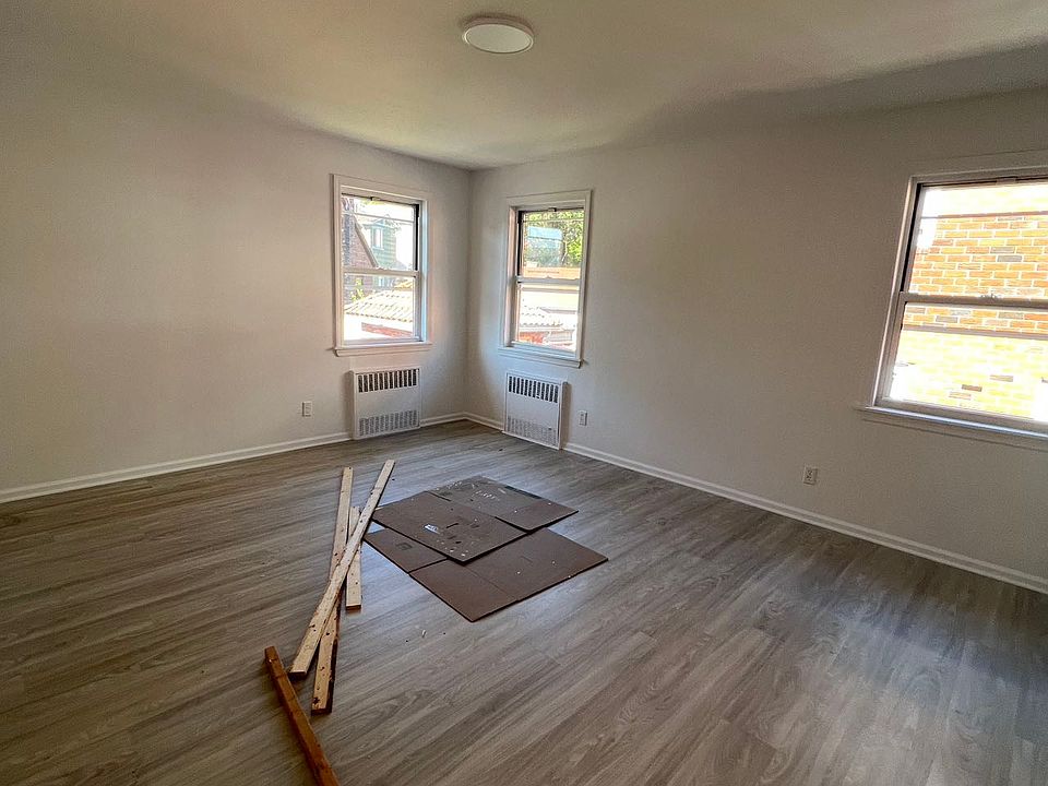 2nd image of 35 Sunnyside Ter Floor 1