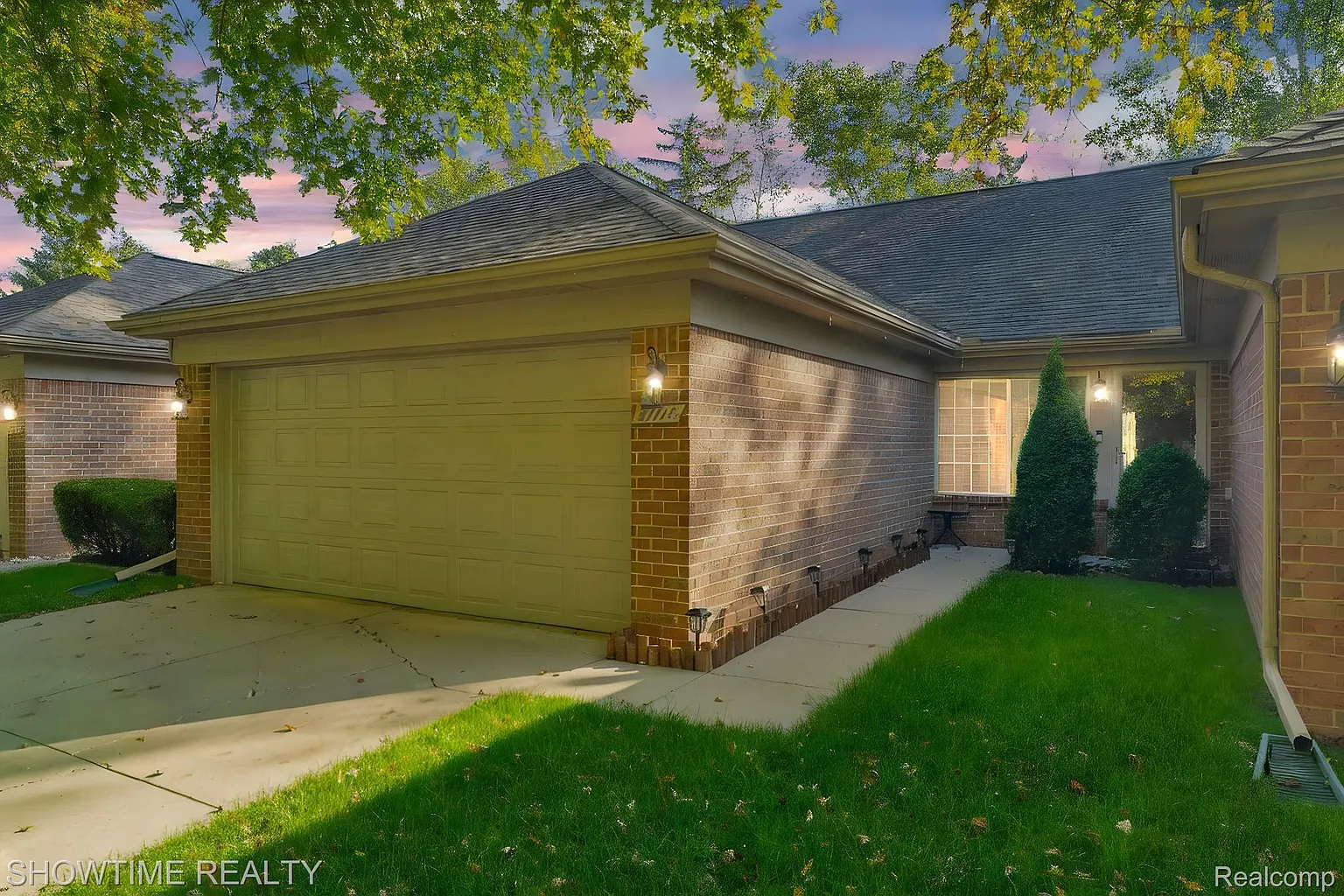 51118 Courtyard Dr photo 1