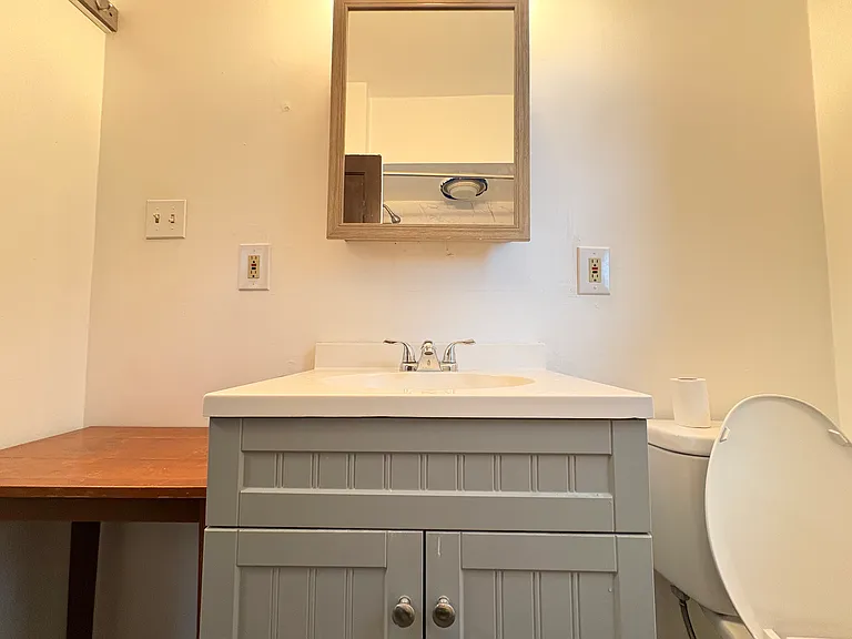 1045 Flemington St — Photo 21