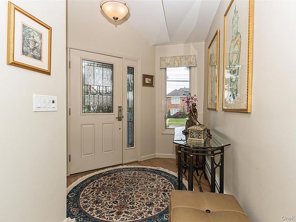 2nd image of 2772 Riverside Avenue