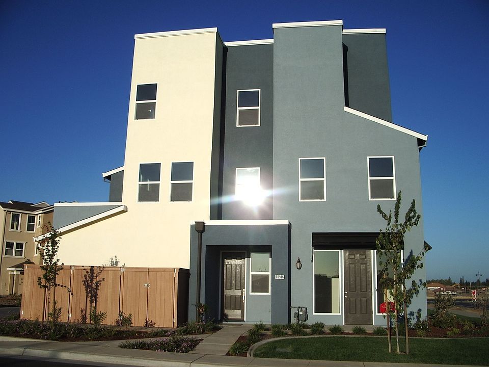 2nd image of 10916 Tower Park Dr