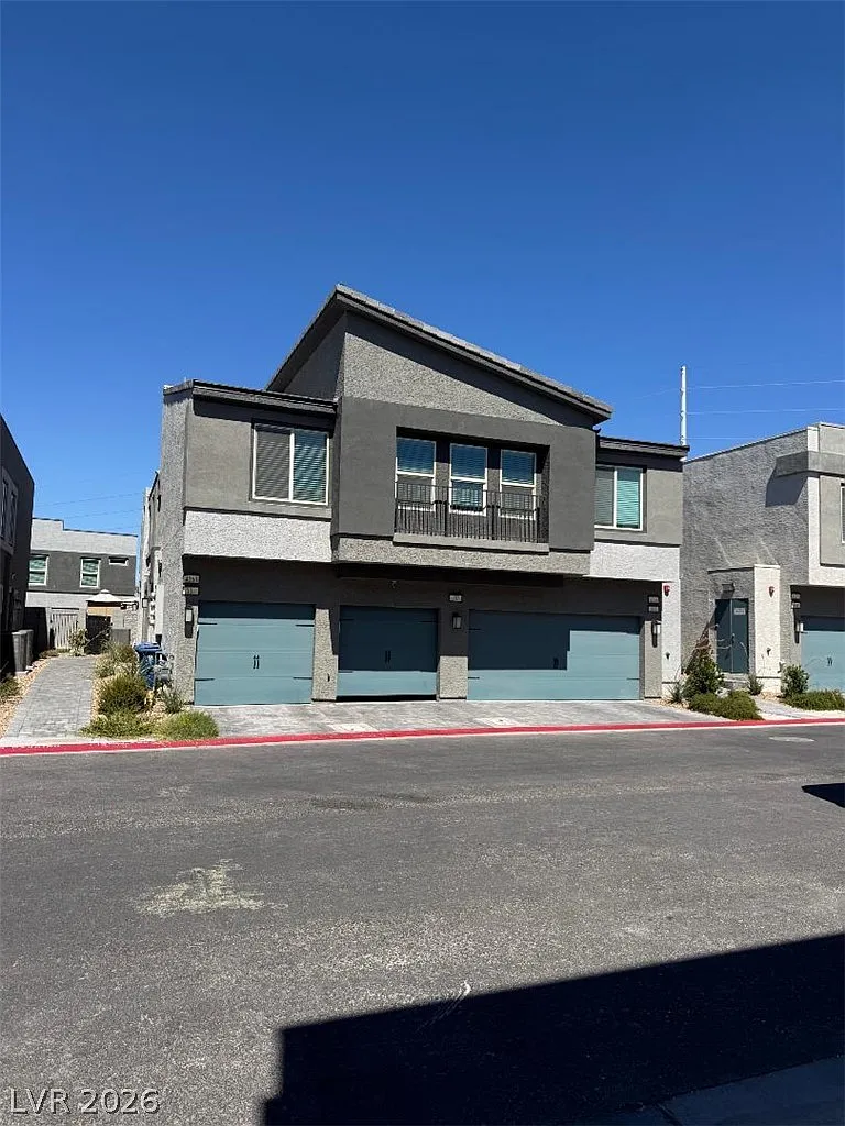 2 bed, 2.0 bath, 1075 sqft, $1,750 — Photo 1