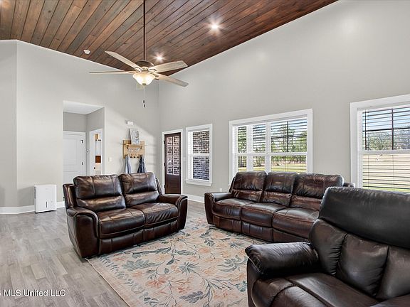 4th image of 3855 Firetower Rd
