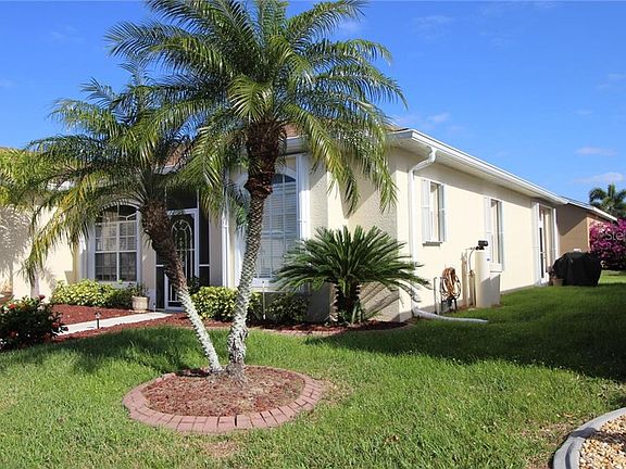 3rd image of 1721 Piccadilly Cir