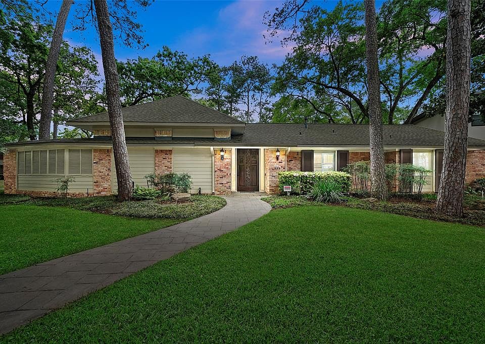 1st image of 339 Tamerlaine Dr