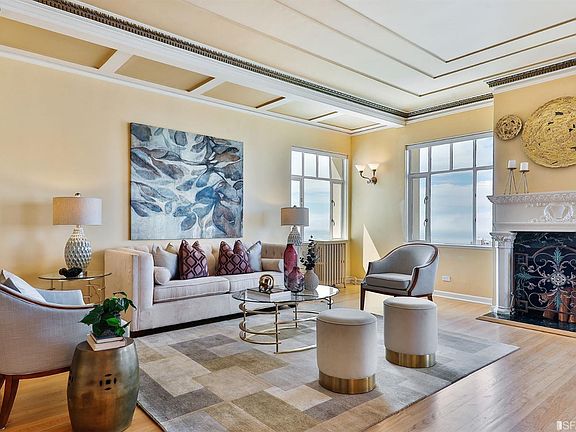 4th image of 1101 Green St #1902