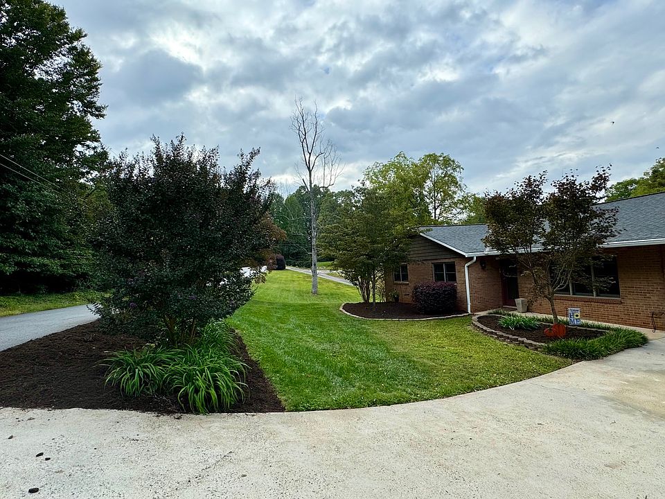 1st image of 1011 Prestwood Dr SE