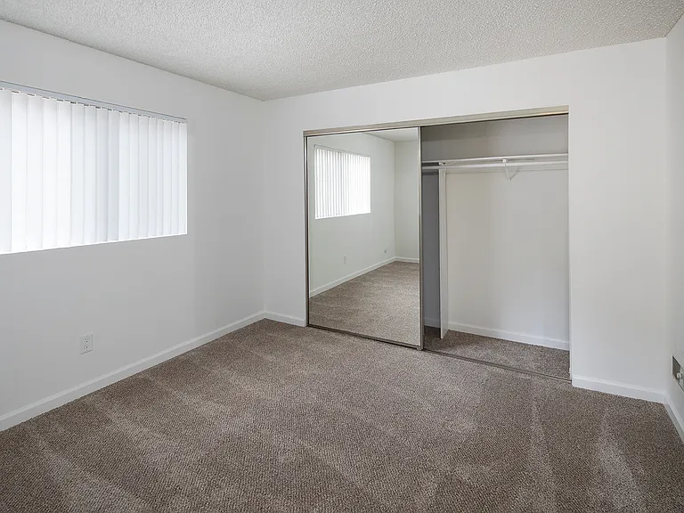 Park Place Apartments — Photo 9