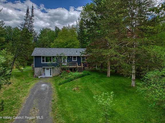 2nd image of 638 Sleepy Hollow Road