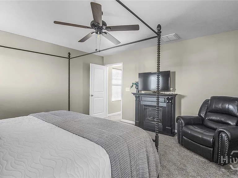 153 Hamilton Grv — Photo 28