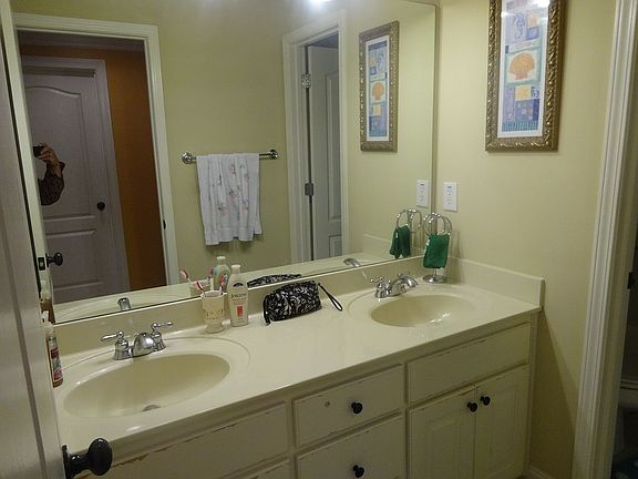 2nd Bathroom