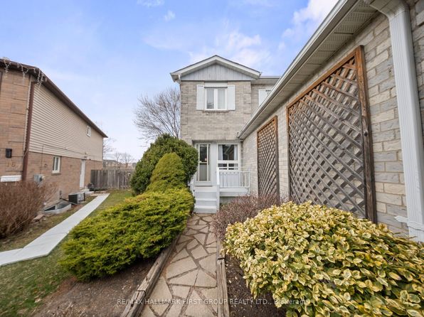 14 Field Cres, Ajax, ON L1Z 1A9