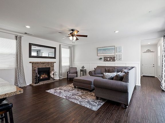 5th image of 28619 Parkside Dr