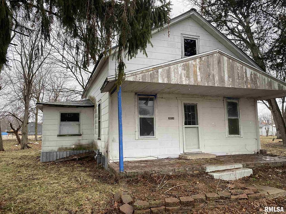 2nd image of 1124 S 1st St