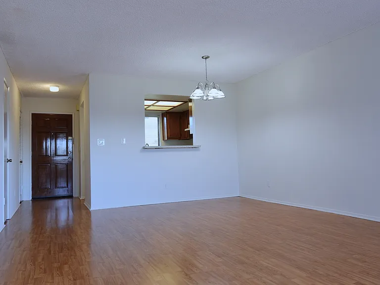 136 S Everett St #202 — Photo 12