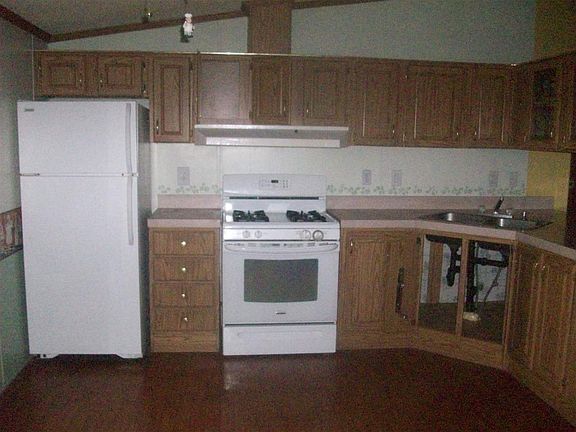 5th image of 24676 Fairgrove Dr