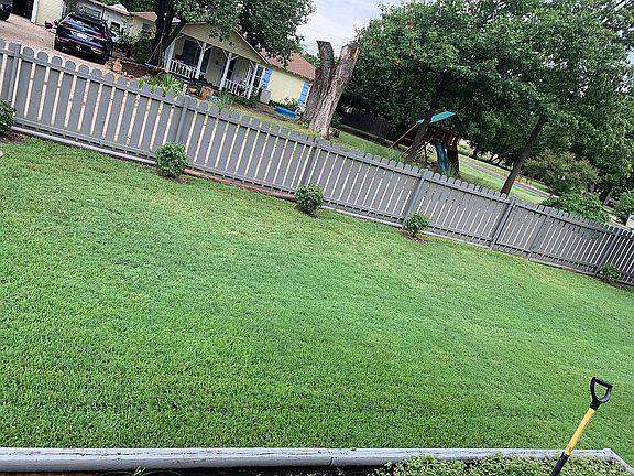 4th image of 975 Mobley Ln