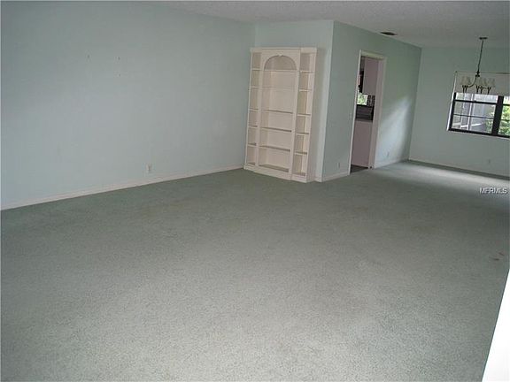 3rd image of 932 W Heron Cir