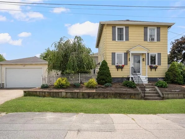 82 Cliffdale Ave, Cranston, RI 02905