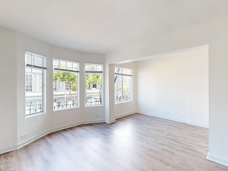 812 Eddy St #204 — Photo 4