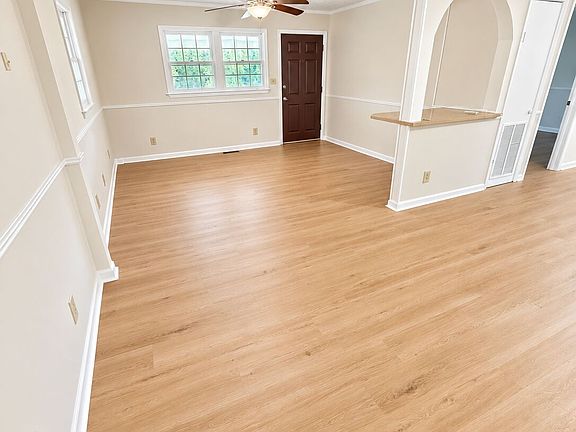 5th image of 81 Anderson Ln
