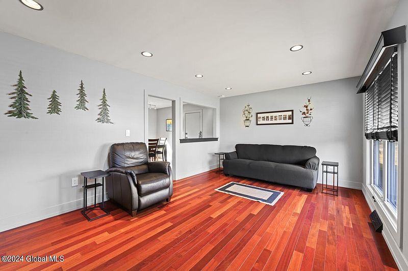 4th image of 3312 Maryvale Drive