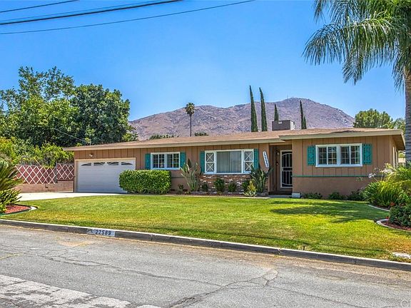 2nd image of 22589 Minona Dr