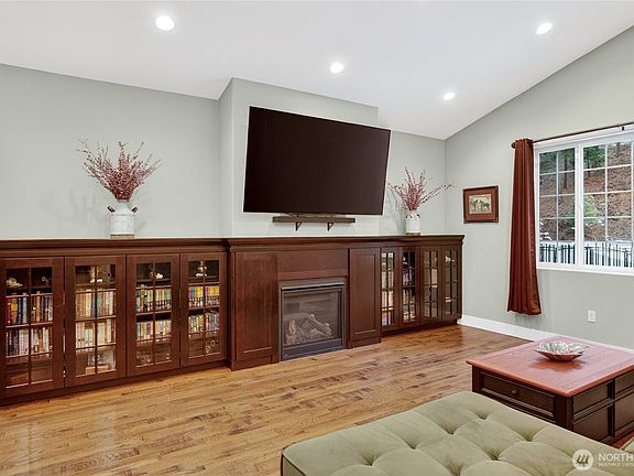5th image of 6309 Alder Court