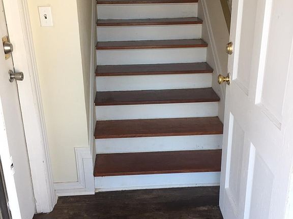 security door to front porch