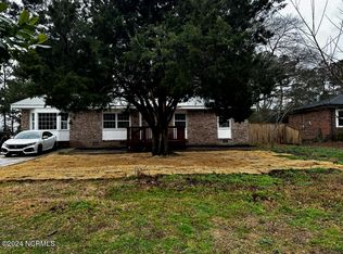 106 Princeton Dr, Jacksonville, NC 28546