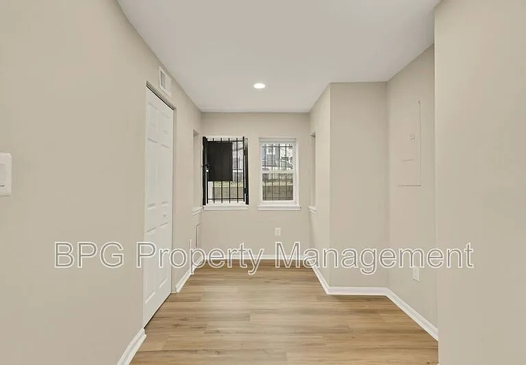 1033 5th St NE #BASEMENT — Photo 16