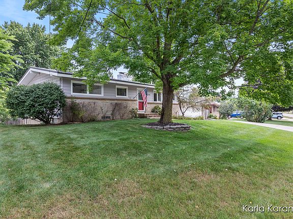 2nd image of 2545 Northville Dr NE