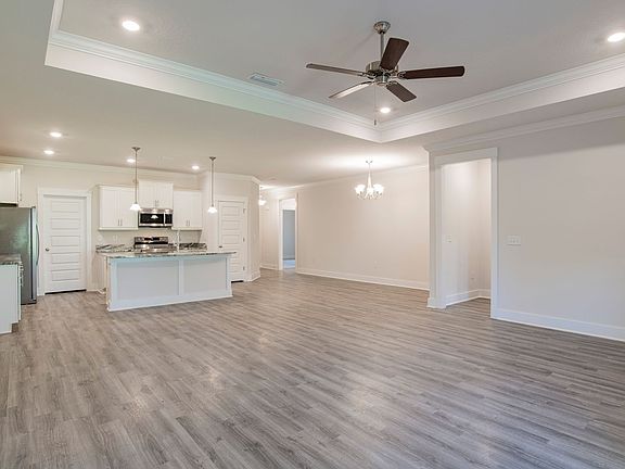 2nd image of 714 Canary Ct