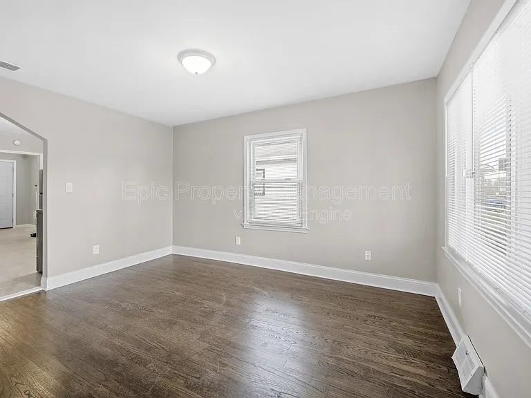 4336 Howe Rd — Photo 5