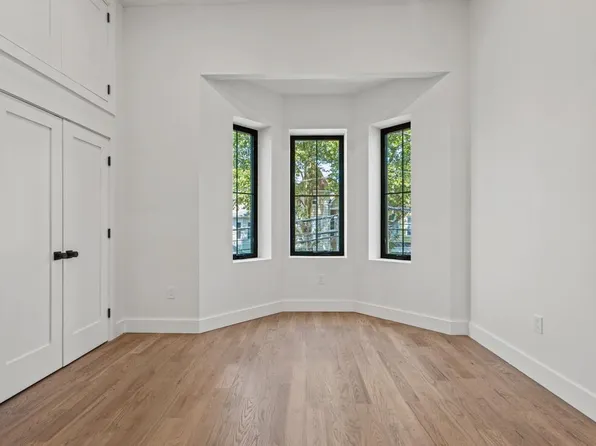 41 47th Street image 8 of 22