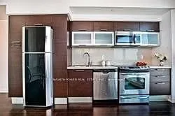386 Yonge St #2206 — Photo 2