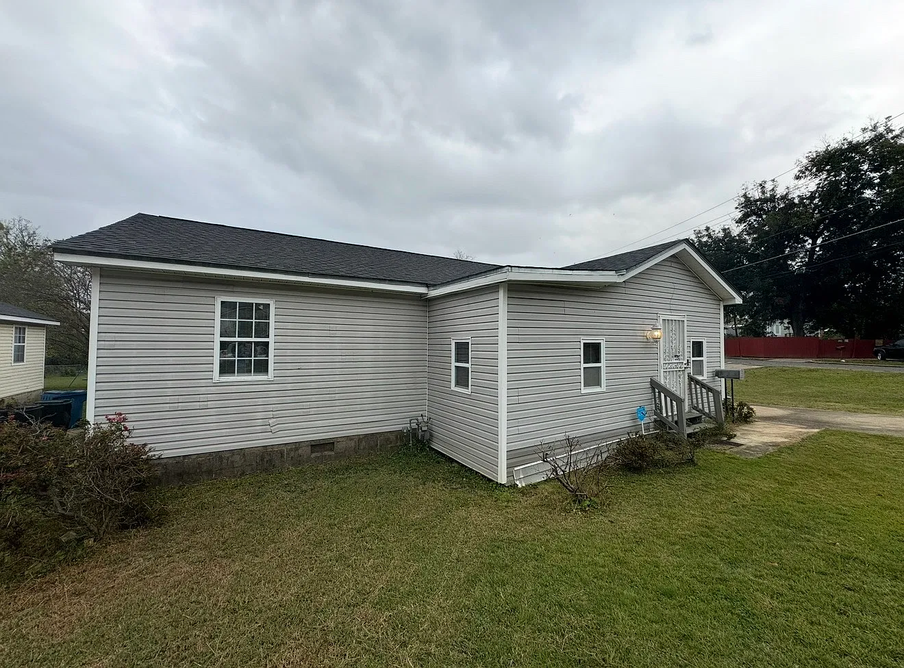 3 bed, 1216 sqft, $1,395 — Photo 2