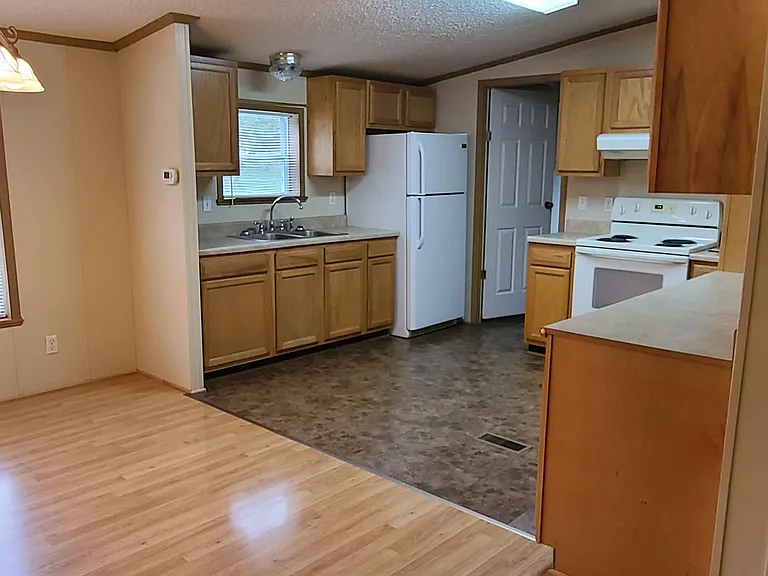 11730 Harp Rd — Photo 3
